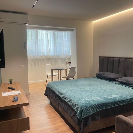 Downtown Studio Apartments Тирана Экстерьер фото