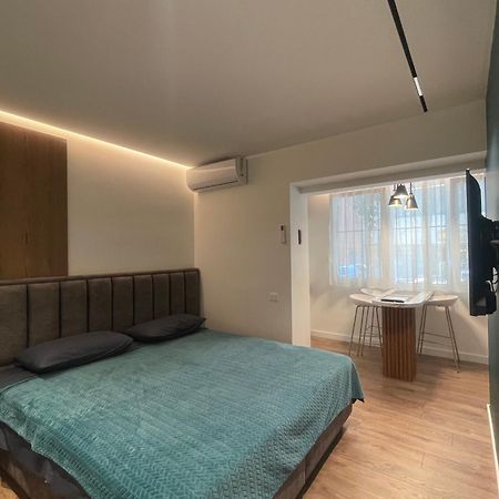 Downtown Studio Apartments Тирана Экстерьер фото